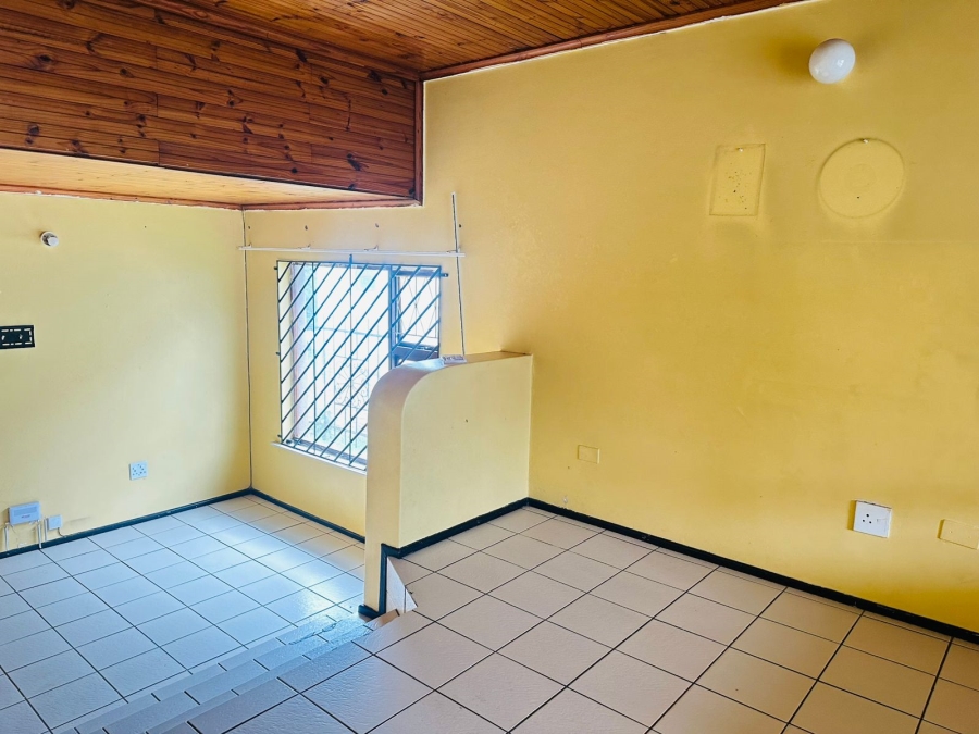 2 Bedroom Property for Sale in Amalinda Eastern Cape